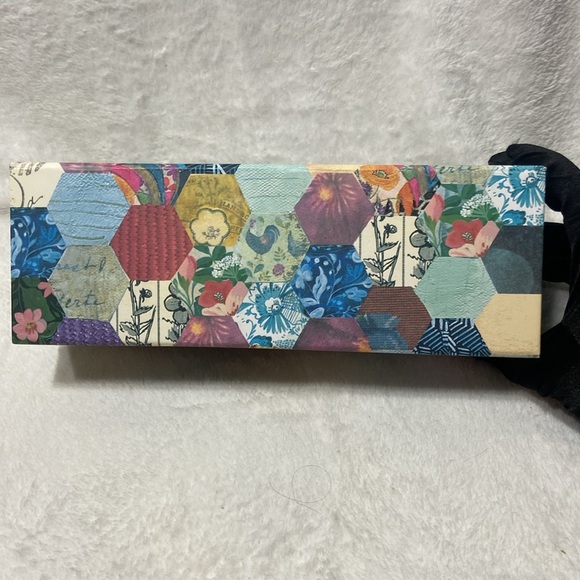 Colorful Hexagon Patterned Box - Picture 8 of 12